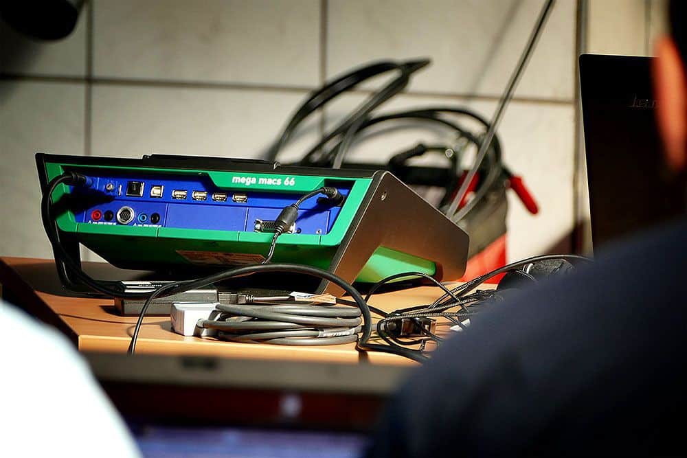 KFZ Diagnose mit "mega macs 66"
