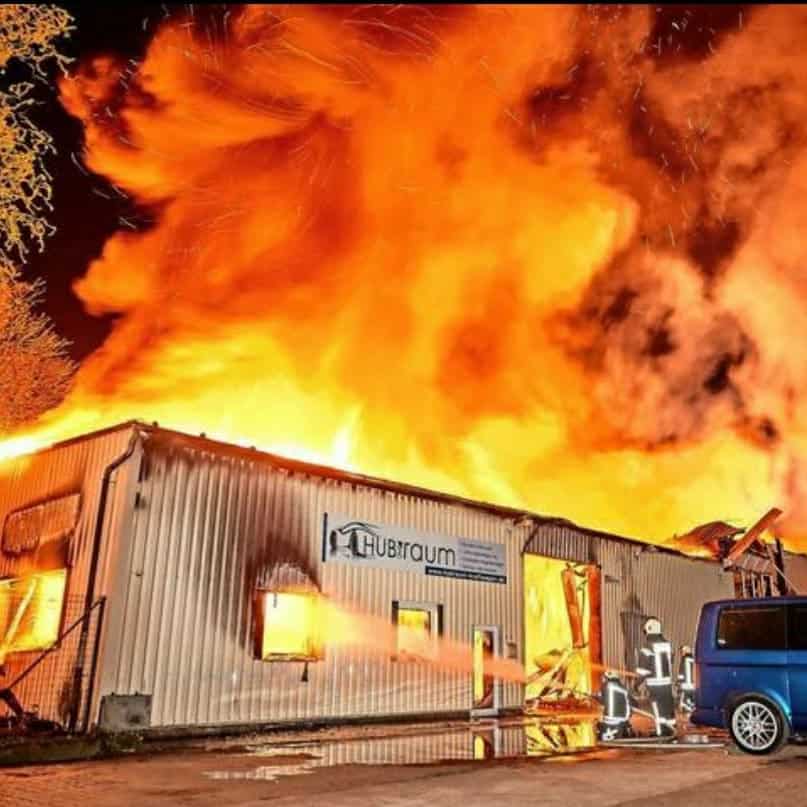 Brand bei HUBraum Kraftwagen